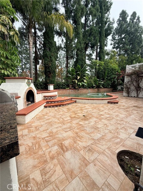 Building Photo - 3 New Dawn