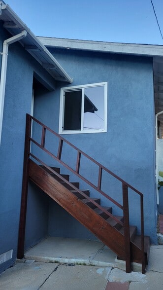 Building Photo - 1160 Sanborn Ave