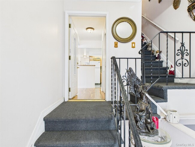 Building Photo - 81-15 31st Ave