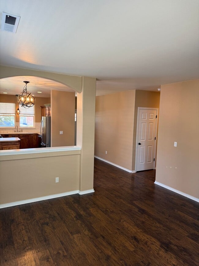 Building Photo - SW Old Mill Area 3 Bdrm, 2 Bath, All Appliances, A/C, Gas Heat/Fireplace, Dbl Garage