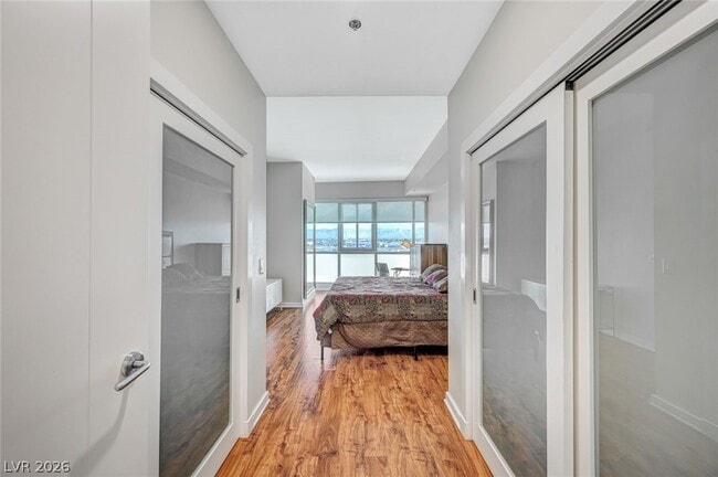 Building Photo - 4575 Dean Martin Dr