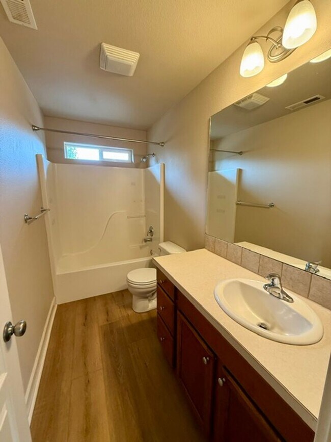 Building Photo - 20441 Aberdeen Dr