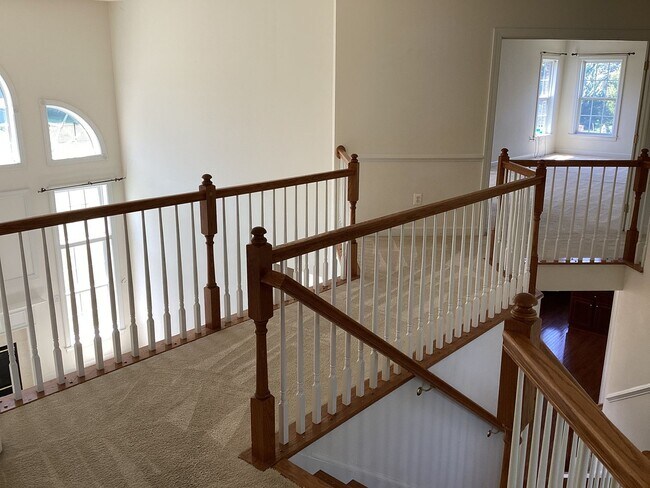 Building Photo - House in Country Club Estates