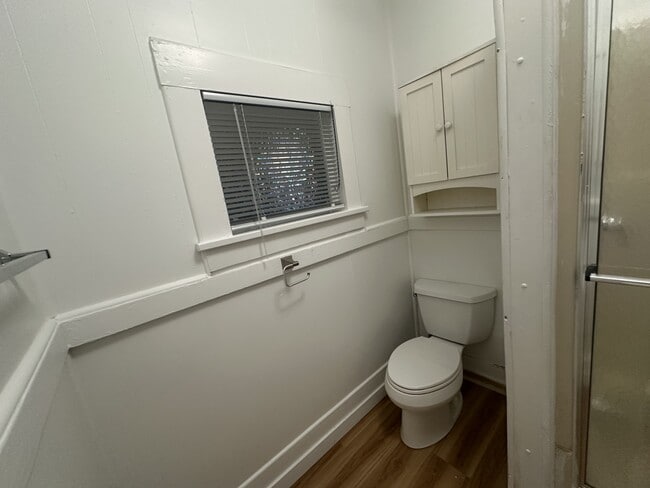 Building Photo - 7951 Maple Ave SE