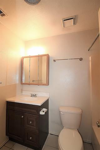 Building Photo - 119 Redbud Ct