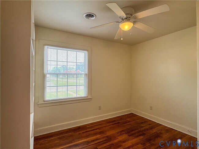 Building Photo - 1809 Geffert Dr
