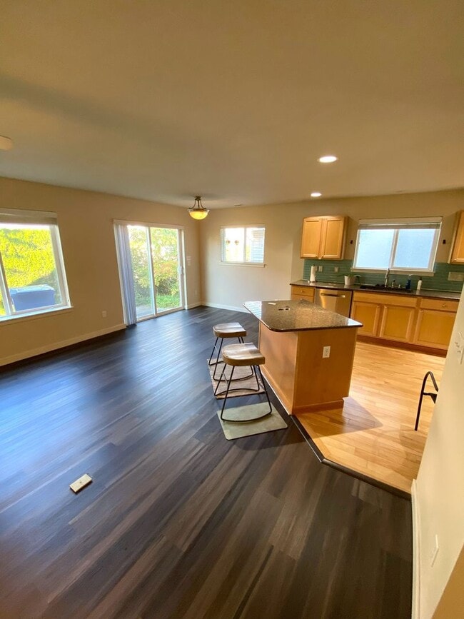 Building Photo - 2 bed/2.5 bath Townhouse in Caldara at the...