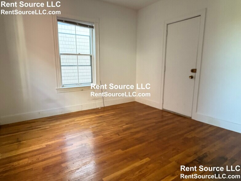 Building Photo - 248 Brookline St