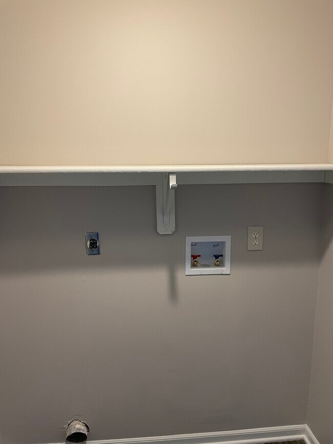 Building Photo - 5617-5623 NW 66th Terrace