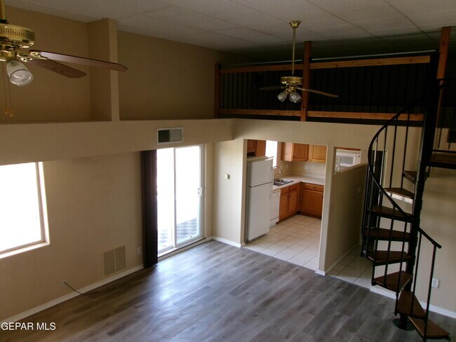 Building Photo - 6262 Escondido Dr