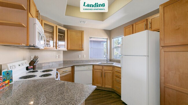 Building Photo - 10950 N La Cañada Dr