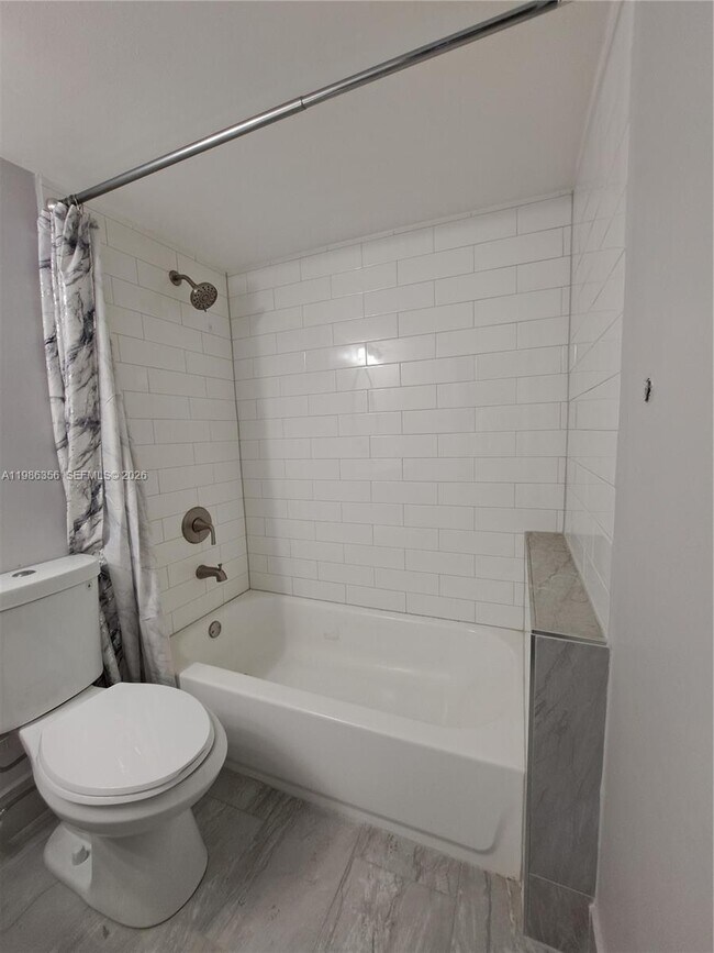 Building Photo - 9708 SW 138th Ave