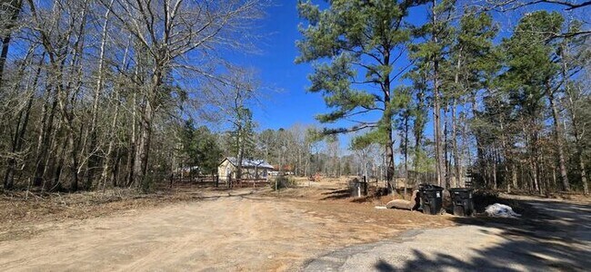 Building Photo - Available Now! Charming Country Retreat at...