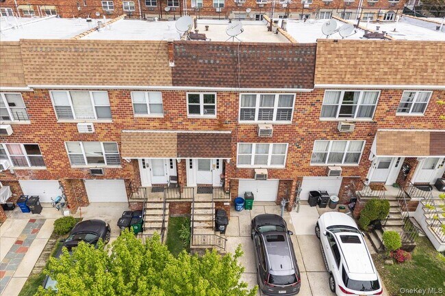 Building Photo - 56-25-56226 226th St