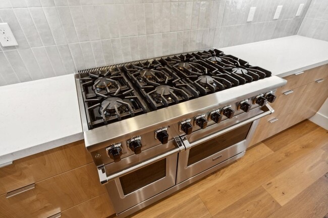 Building Photo - Luxurious Modern Single Family Home in West Menlo Park Available Now!