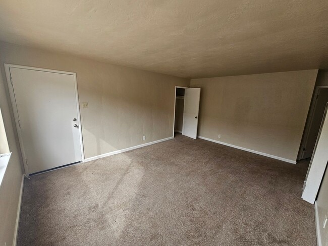 Building Photo - Cozy 1-Bed Oakland Apartment: San Leandro ...