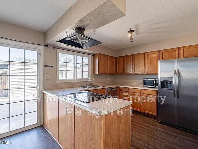 Building Photo - 6526 S McAllister Ave