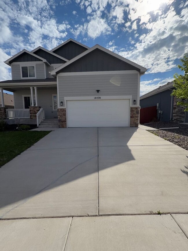 Building Photo - 10578 Rolling Peaks Dr