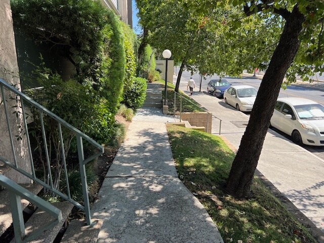 front of unit street view - 13100 Bromont Ave