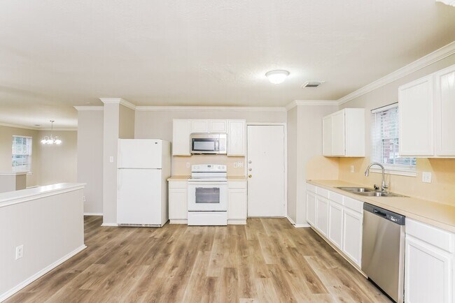 Building Photo - 5827 Clerkenwell Dr