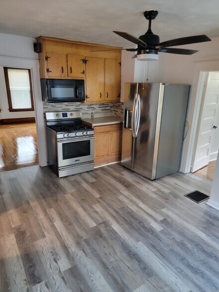 Building Photo - 110 S Burritt St