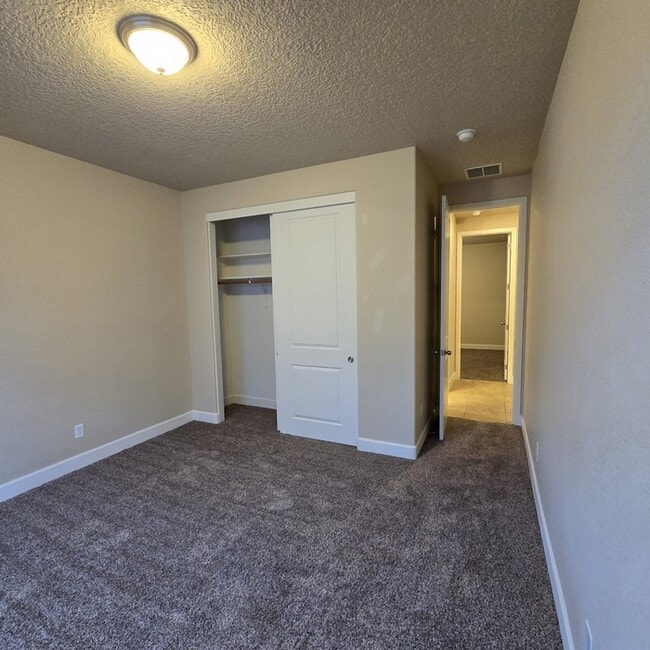 Building Photo - 8600 Chilte Pine Rd NW