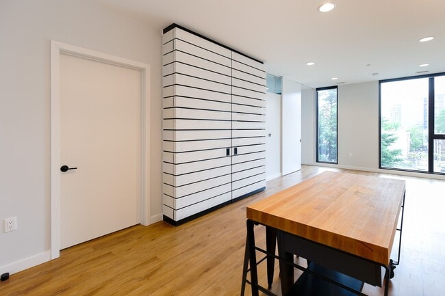 Building Photo - Terrific One Bedroom Condo in Truxton Circle!