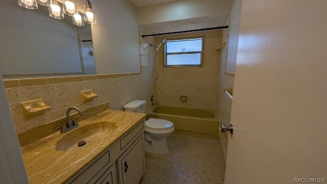 Building Photo - 1234 NE 2nd St