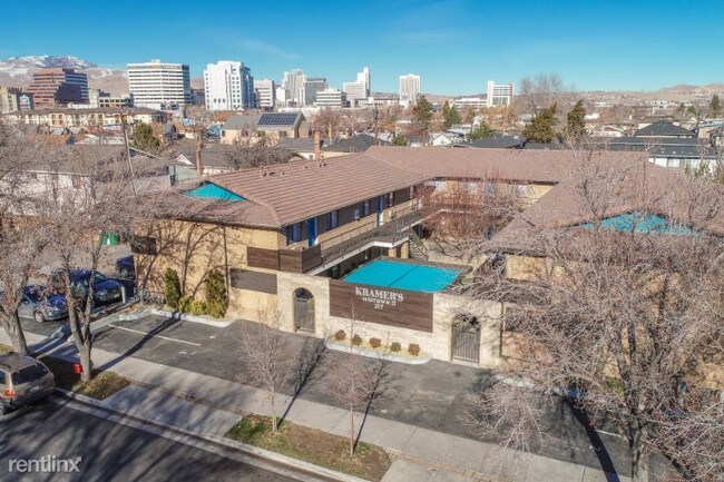 Building Photo - 1 br, 1 bath Apartment - 217 E. Taylor St.