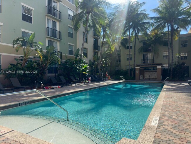 Building Photo - 1919 Van Buren St