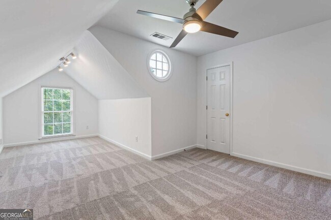 Building Photo - 1249 McLendon Dr