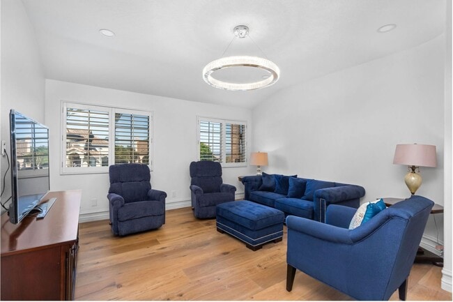 Building Photo - Exquisite Designer 4 Bedroom Home for Rent