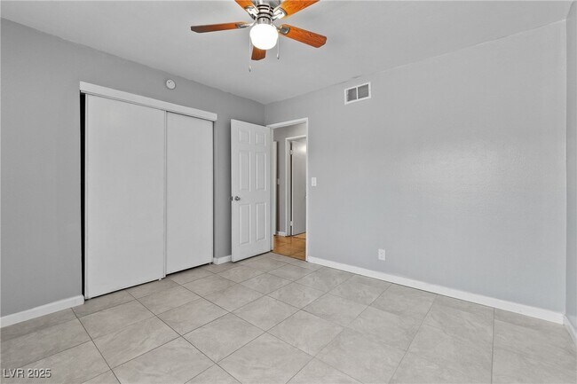 Building Photo - 2896 Klinger Cir
