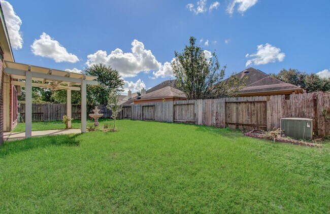 Building Photo - 17611 Emerald Garden Ln