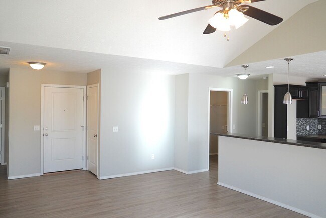 Building Photo - Beautiful 4 bedroom home for rent in Ozark!