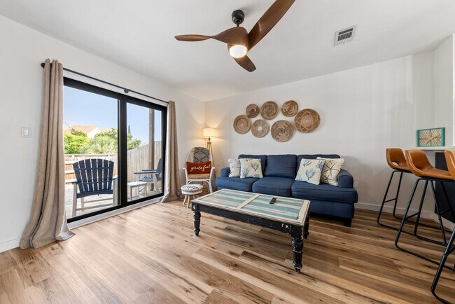 Building Photo - 928 Whelk Ct