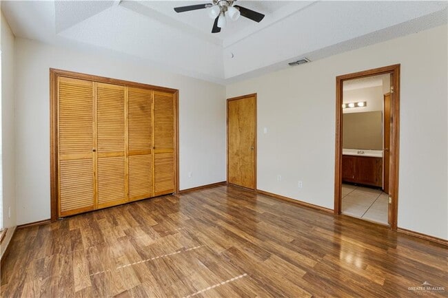 Building Photo - 13 Verdin Ave