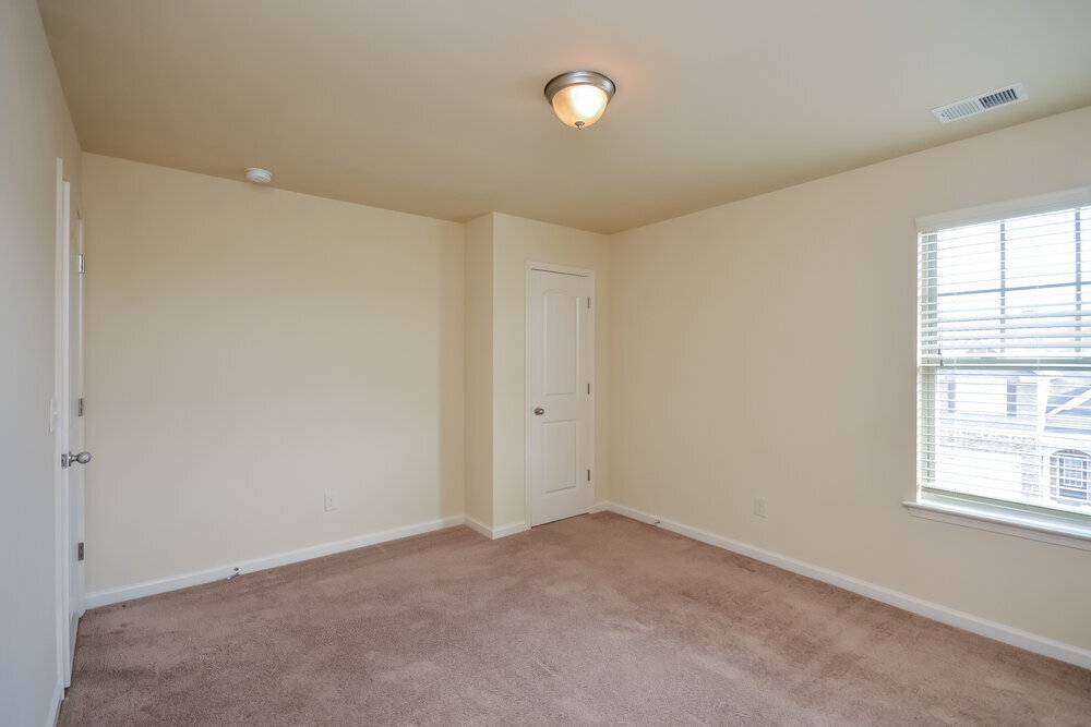 Building Photo - 364 Easley Dr SE