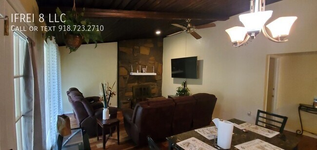 Building Photo - 1435 S 124th E Ave