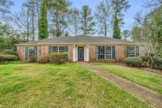 Building Photo - 804 20th Ave N