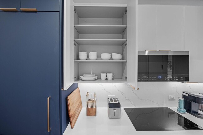 Building Photo - 980 6th Ave