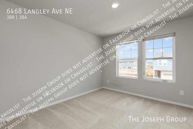 Building Photo - 6468 Langley Ave NE