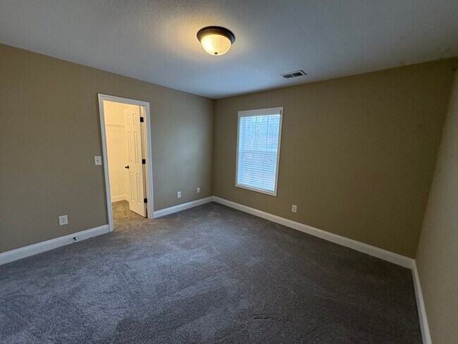 Building Photo - 113 Winning Ticket Dr