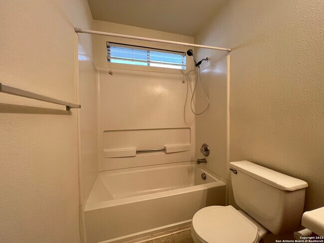 Building Photo - 530 Coral Harbor