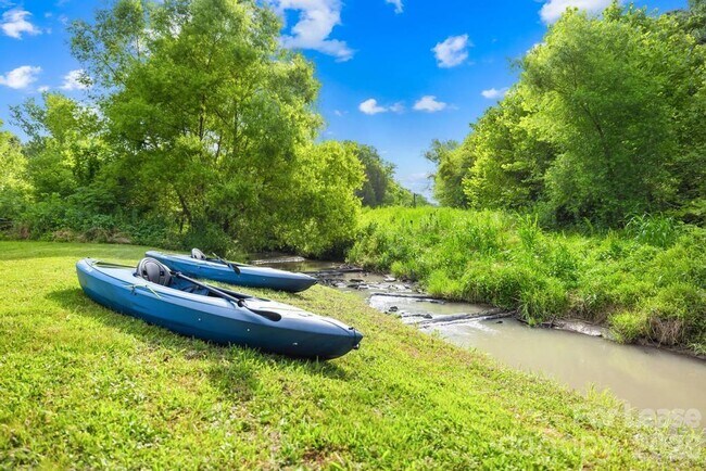 Building Photo - 7914 Gilead Rd