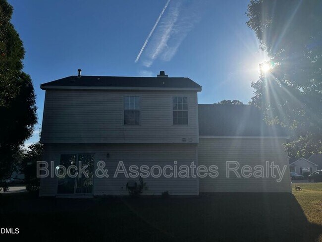 Building Photo - 5500 Marthonna Way