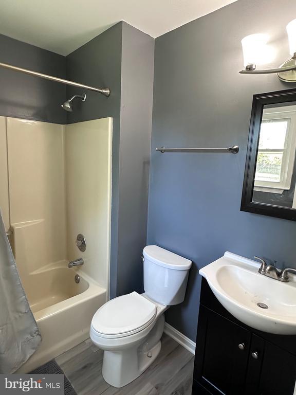 Building Photo - 45675 Schooner Ct