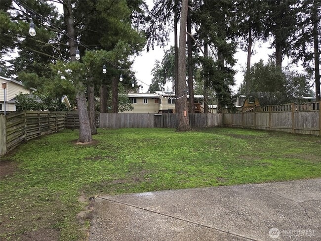 Building Photo - 16850 Palatine Ave N