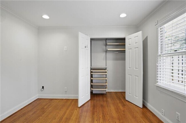 Building Photo - 105 Spruell Springs Rd