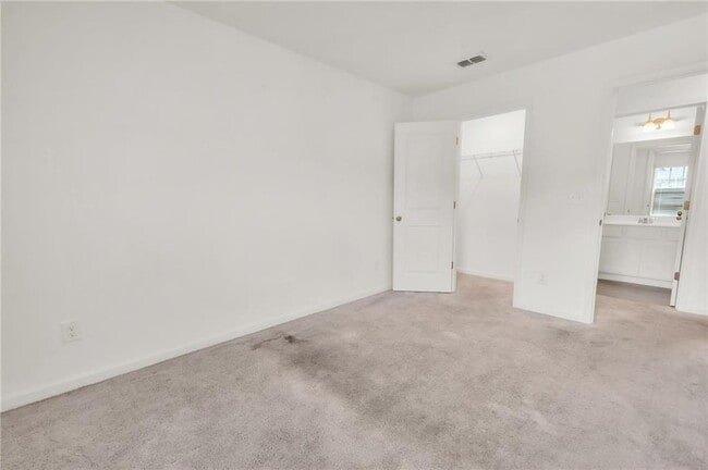 Building Photo - 1517 Vernon Blvd